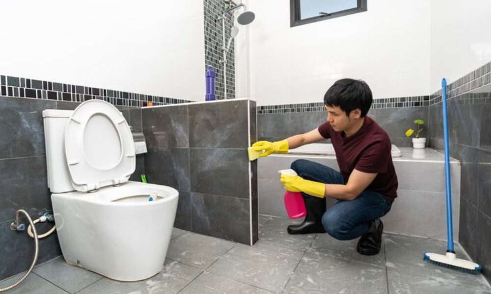 Expert Bathroom Cleaning Services in Mumbai